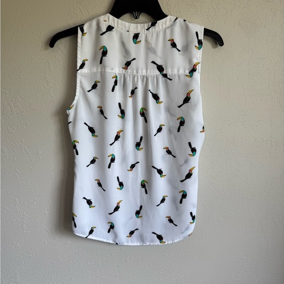 SOHO Jeans White Toucan Print Button Town Tank Blouse Womens XS - Picture 4 of 4